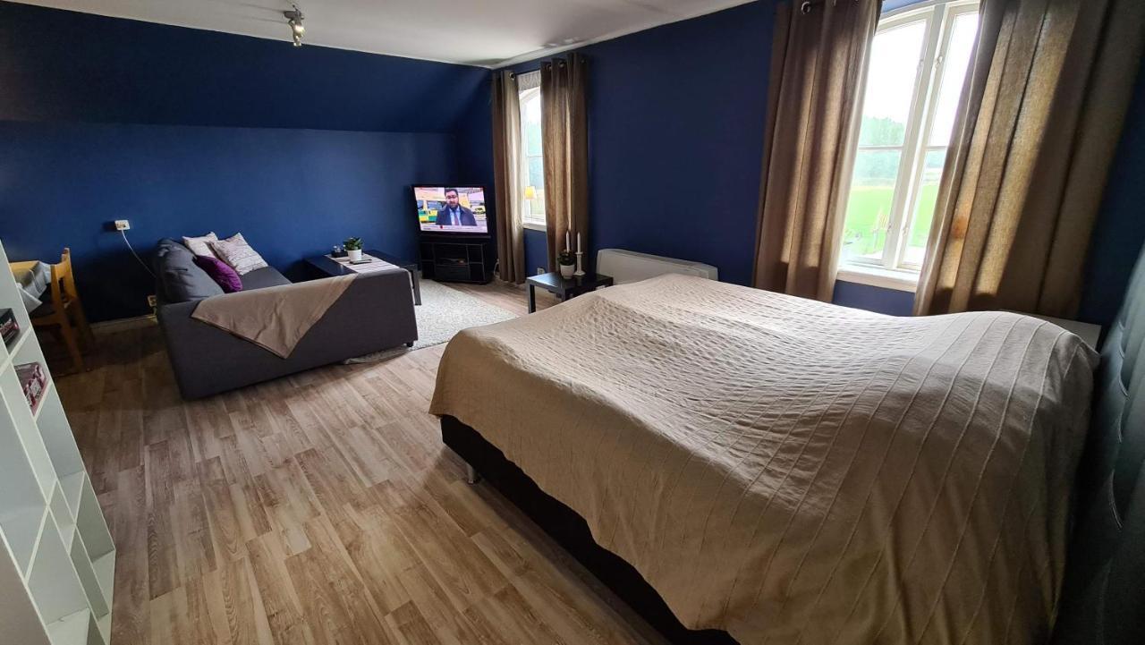 Own In Village School From 1886 With Private Entrance Apartment *
